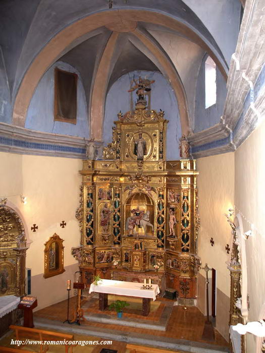 INTERIOR DEL TEMPLO HACIA LA CABECERA